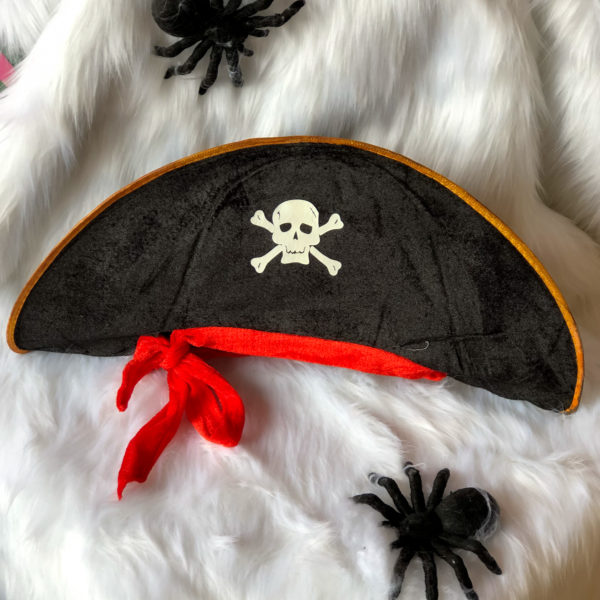 sombrero de pirata color nero y rojo - ecuador - ropa gallardo