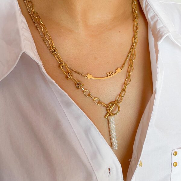 collar dorado con perlas blancas-ropa gallardo-ecuador