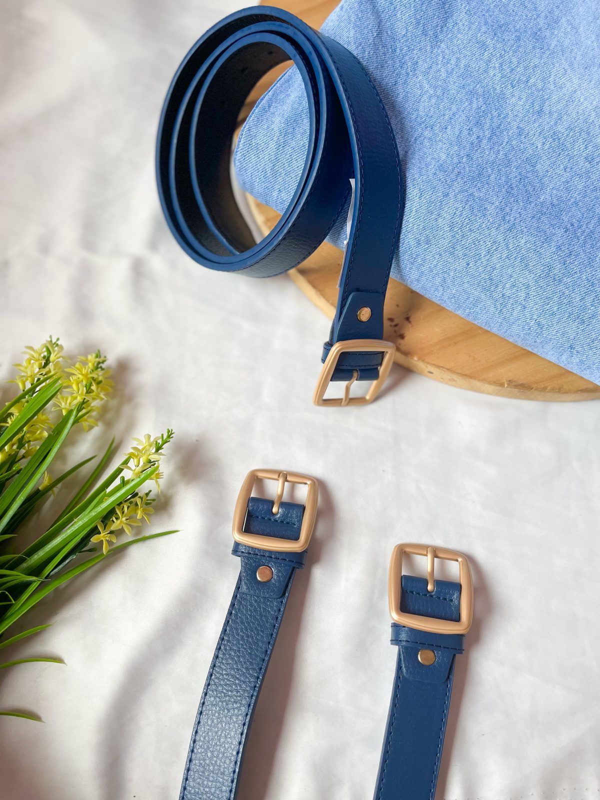 cinturón azul hebilla dorada - ecuador - ropa gallardo