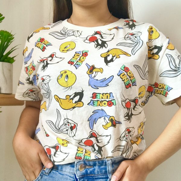 Camiseta graphic tee de loney tunes, ropa gallardo-ecuador
