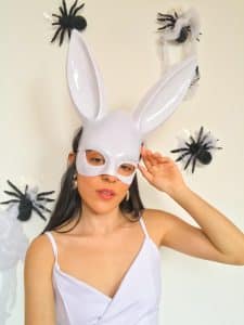 Máscara blanca de halloween- ecuador-ropa gallardo