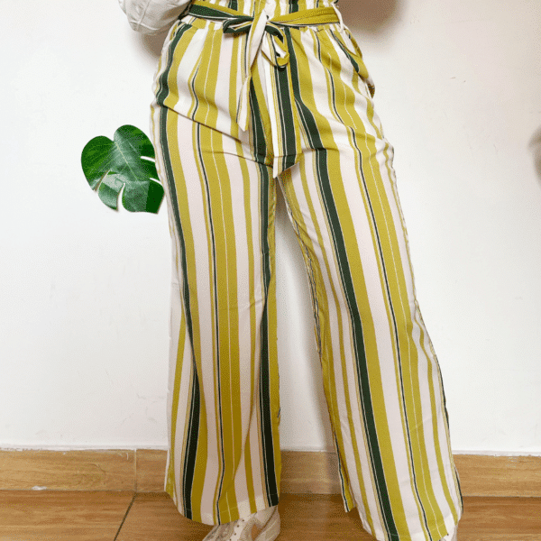 pantalon de tela con lineas de colores, ropa gallardo, ecuador