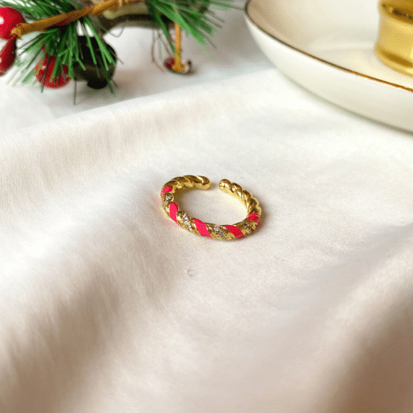 anillo ajustable con lineas color fucsia, ropa gallardo, ecuador