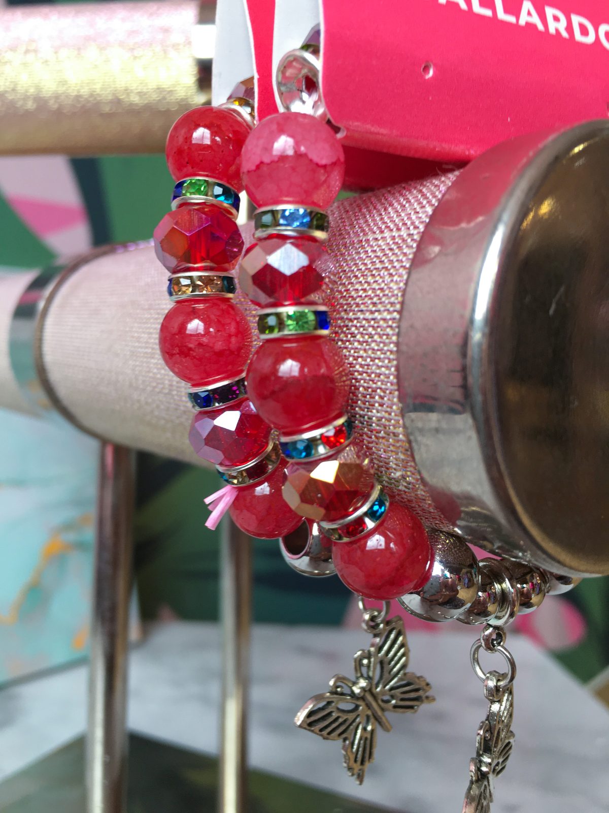 pulsera butterfly, perlas rojas y transparentes- ropa gallardo-ecuador