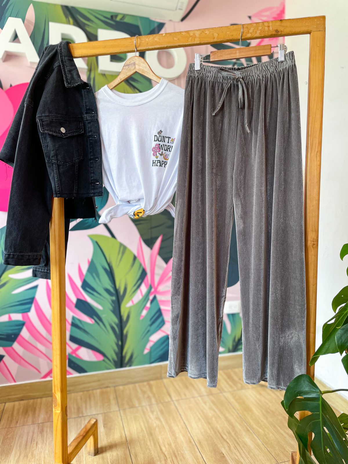 Pants velvet gris, con tiras para amarrar-ropa gallardo-ecuador
